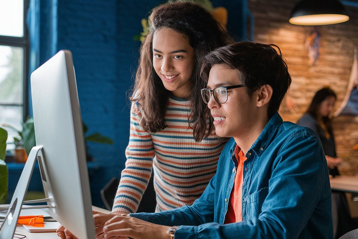 Dịch Vụ Marketing Trọn Gói & Ứng Dụng AI Thực Chiến Cho Doanh Nghiệp